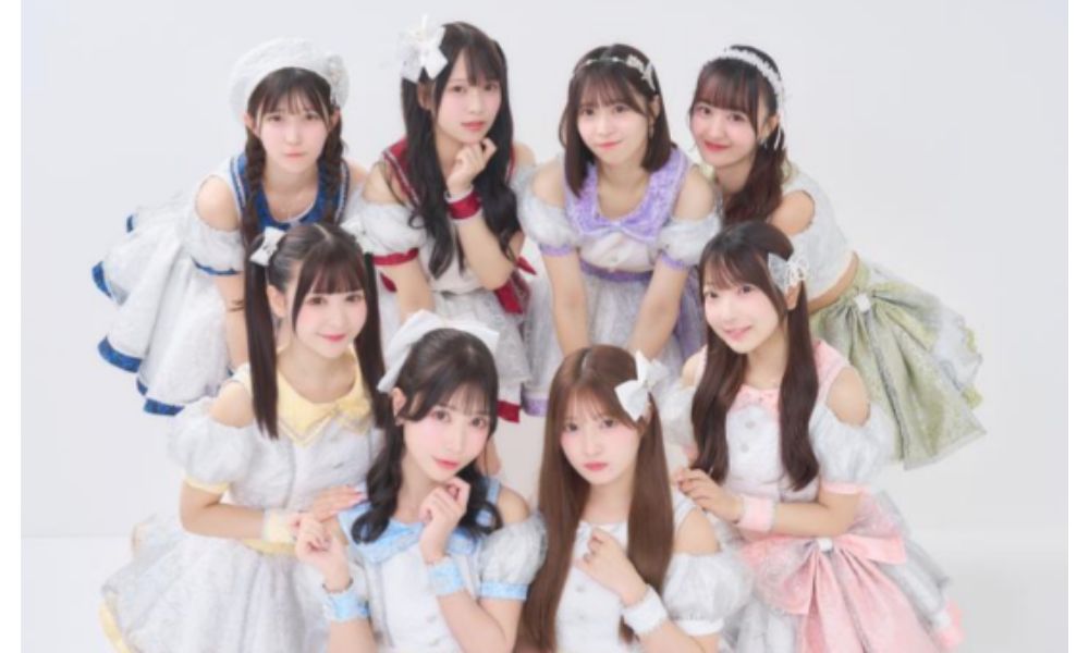 ワガママなラストノート(ワガラノ)メンバー8名集合写真|カラフルなフリル衣装の公式プロモーション写真